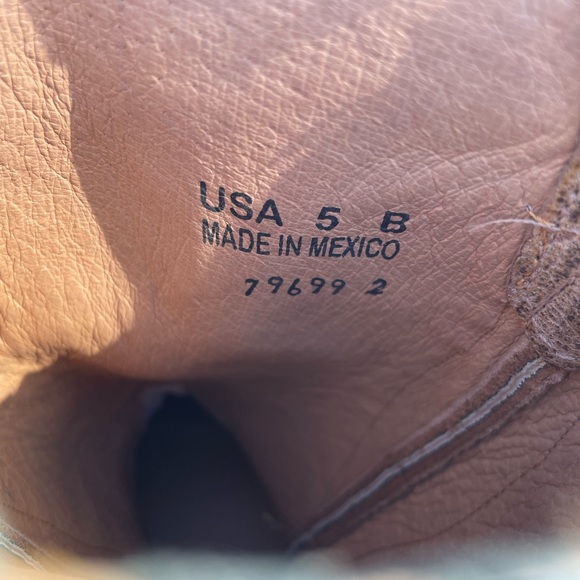 Awesome calf length boots. - Picture 4 of 4